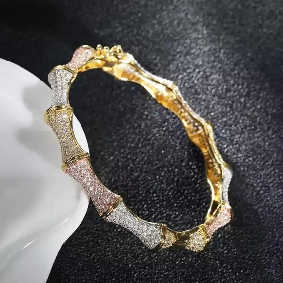 VQ Three-Tone Bracelet and Ring Set - Picture 4 of 5